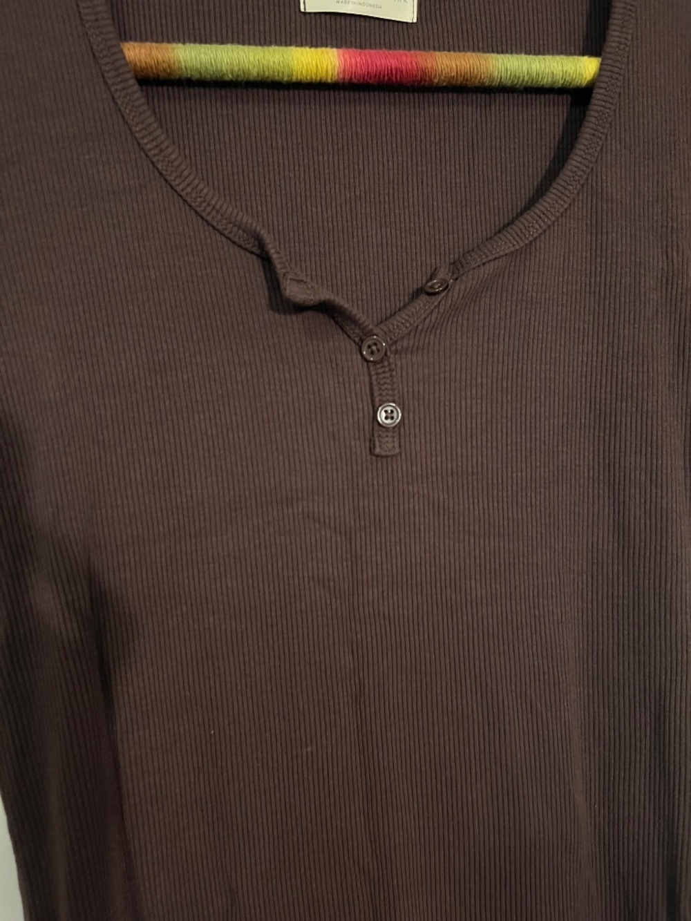 Simple Brown Scoop-Neck Ribbed Tee - Picture 2 of 5